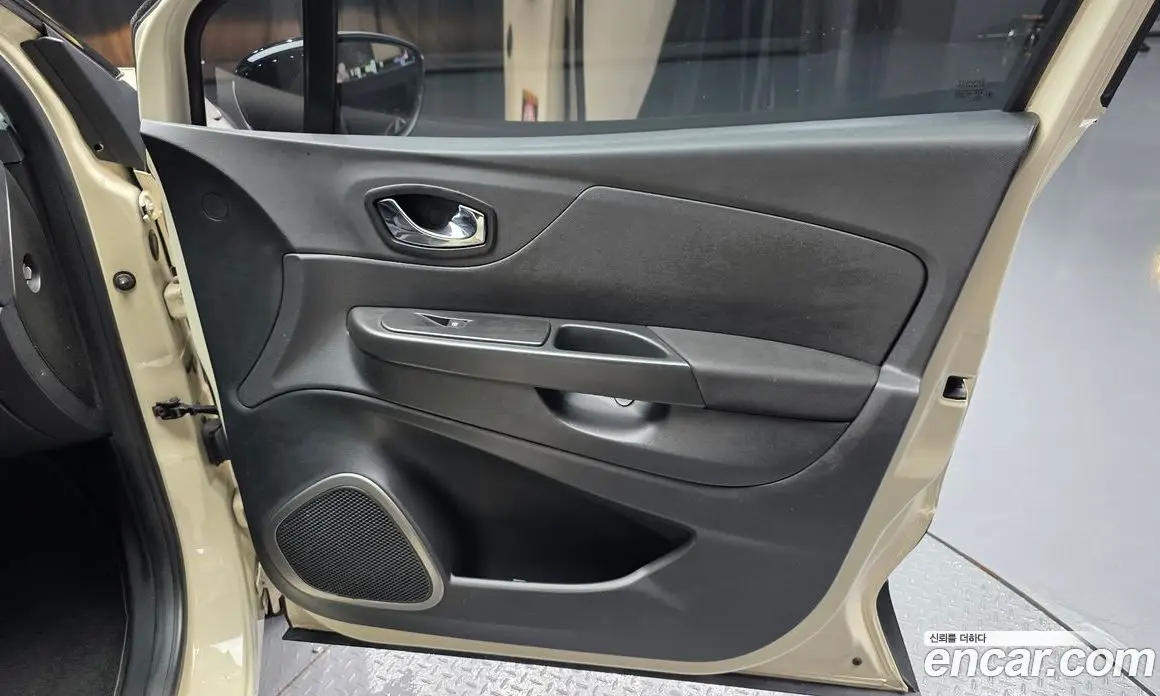 Renault (Samsung) QM3 2015 1.5 автомат (гидро), фото 15 Renault (Samsung) QM3 2015 1.5 автомат (гидро), фото 15