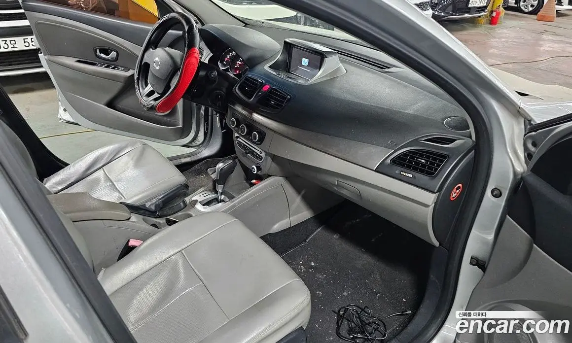 Renault (Samsung) SM3 2010 1.6 автомат (гидро), фото 9 Renault (Samsung) SM3 2010 1.6 автомат (гидро), фото 9