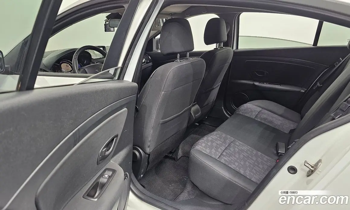 Renault (Samsung) SM3 2015 1.6 автомат (гидро), фото 16 Renault (Samsung) SM3 2015 1.6 автомат (гидро), фото 16