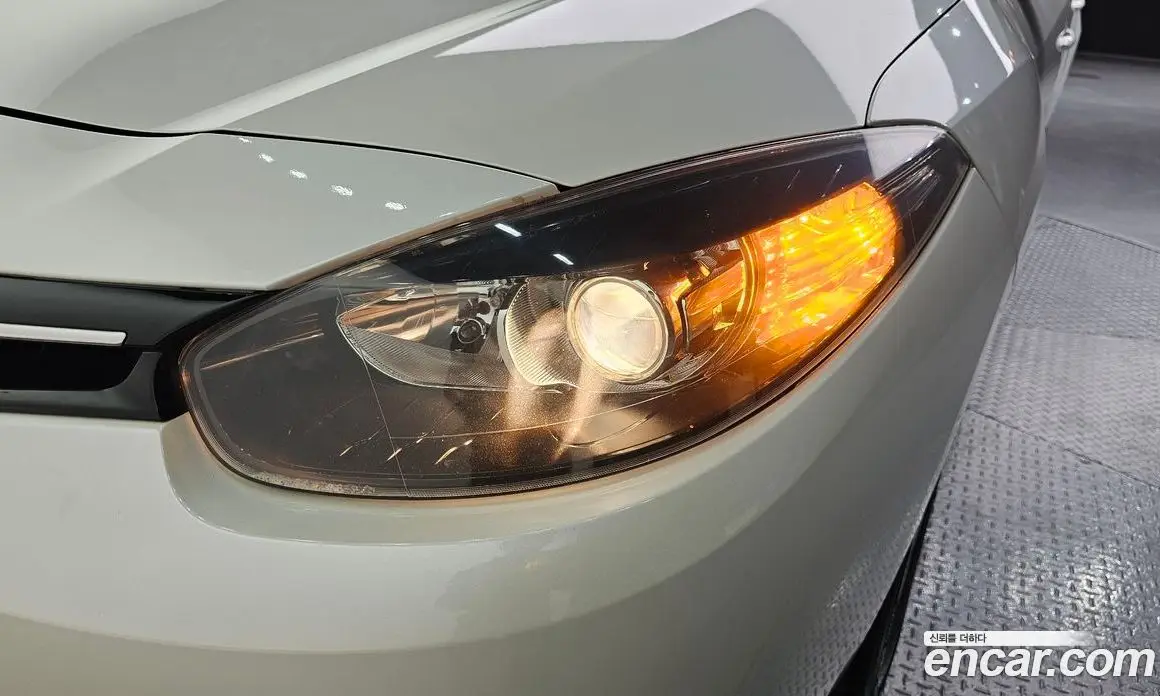 Renault (Samsung) SM3 2015 1.6 автомат (гидро), фото 8 Renault (Samsung) SM3 2015 1.6 автомат (гидро), фото 8