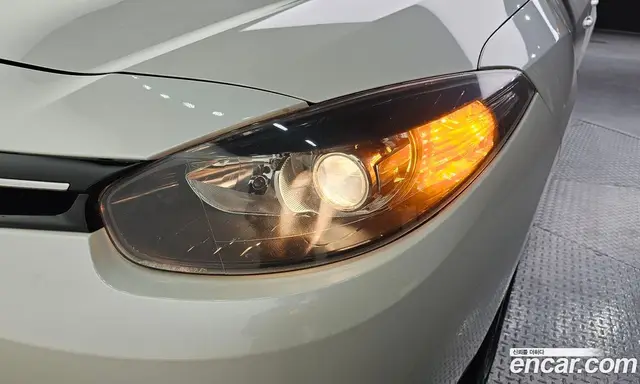 Renault (Samsung) SM3 2015 1.6 автомат (гидро), миниатюра 8 Renault (Samsung) SM3 2015 1.6 автомат (гидро), миниатюра 8