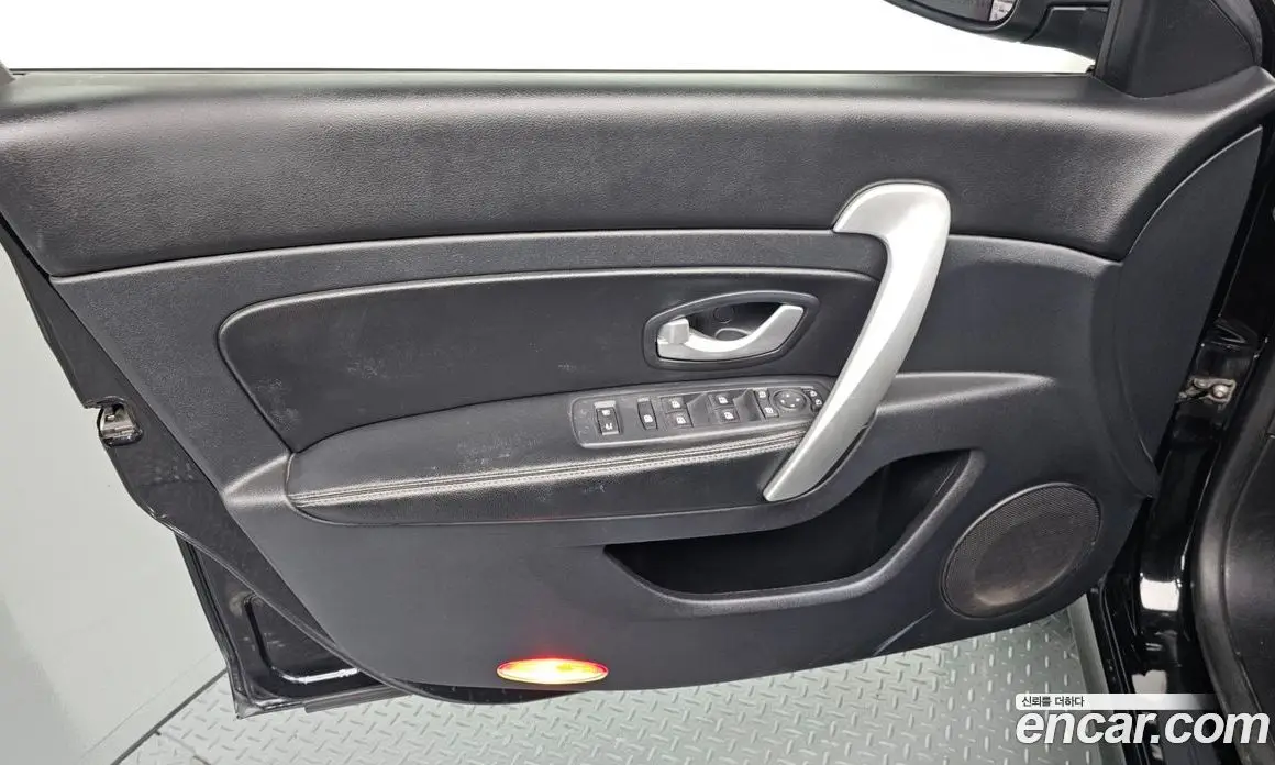 Renault (Samsung) SM5 2015 1.6 автомат (гидро), фото 14 Renault (Samsung) SM5 2015 1.6 автомат (гидро), фото 14