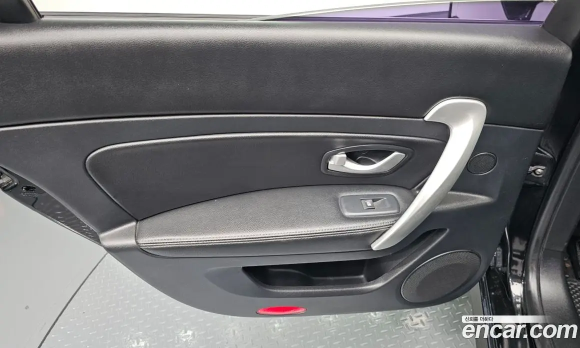 Renault (Samsung) SM5 2015 1.6 автомат (гидро), фото 15 Renault (Samsung) SM5 2015 1.6 автомат (гидро), фото 15