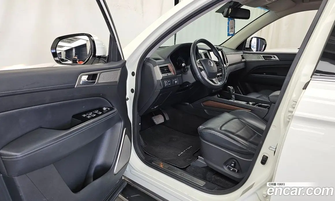 SsangYong Rexton 2018 2.2 автомат (гидро), фото 13