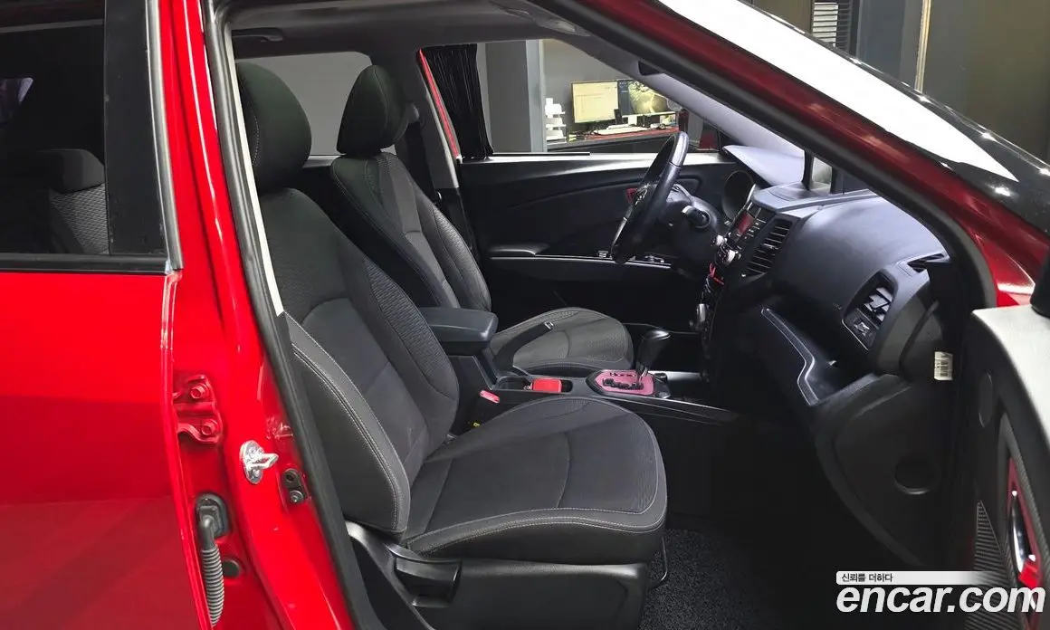 SsangYong TIBOLI 2017 1.6 автомат (гидро), фото 17 SsangYong TIBOLI 2017 1.6 автомат (гидро), фото 17