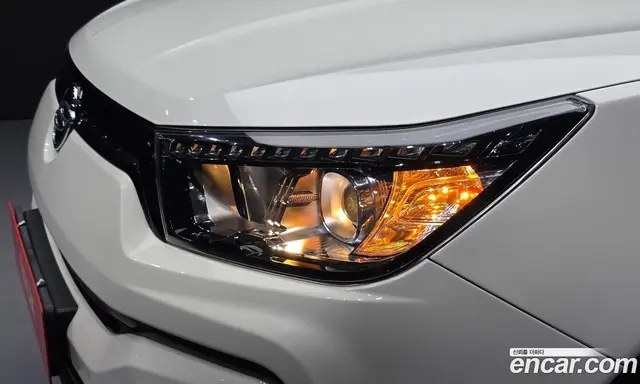 SsangYong TIBOLI 2017 1.6 автомат (гидро), миниатюра 8