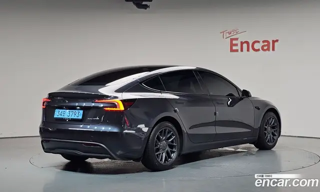 Tesla Model 3, 2024, 37 851 км
