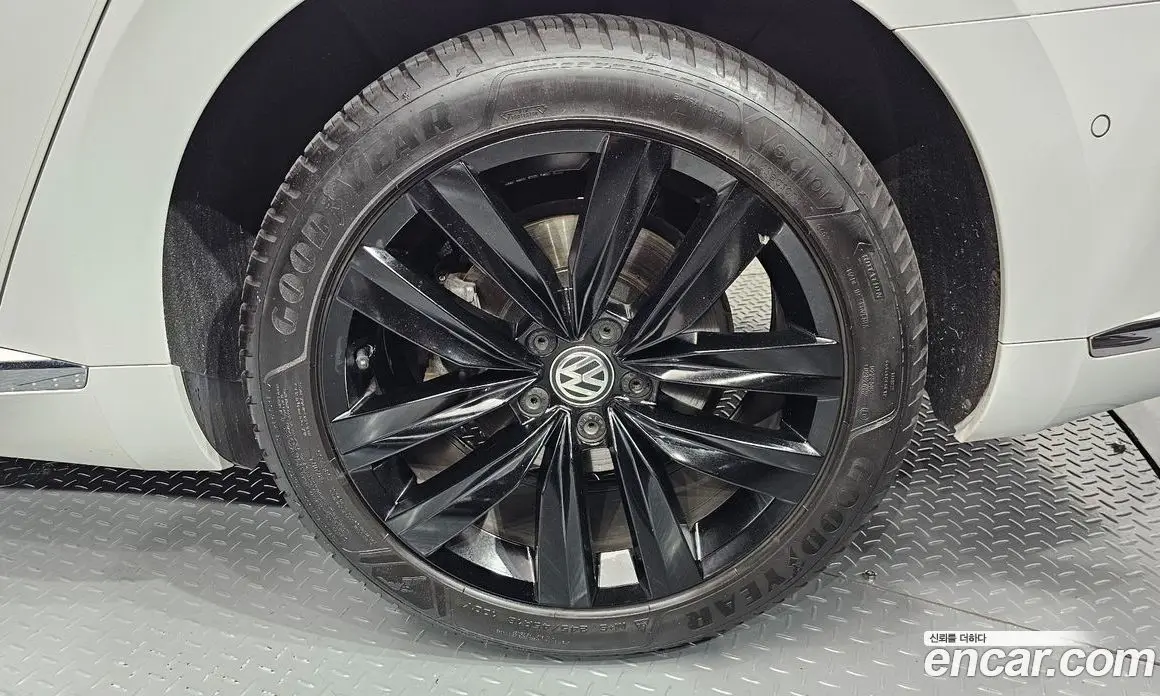 Volkswagen Arteon 2019 2.0 автомат (гидро), фото 7 Volkswagen Arteon 2019 2.0 автомат (гидро), фото 7