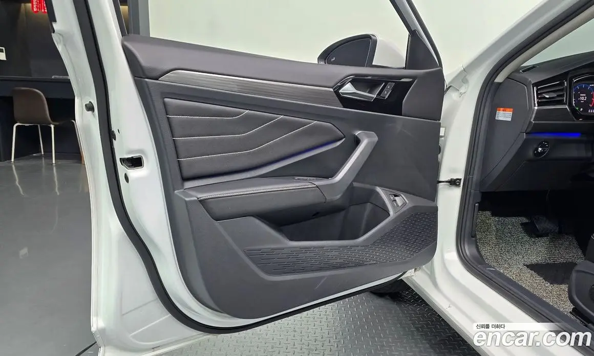 Volkswagen Jetta 2023 1.5 автомат (гидро), фото 14