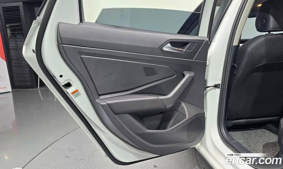 Volkswagen Jetta 2023 1.5 автомат (гидро), фото 15