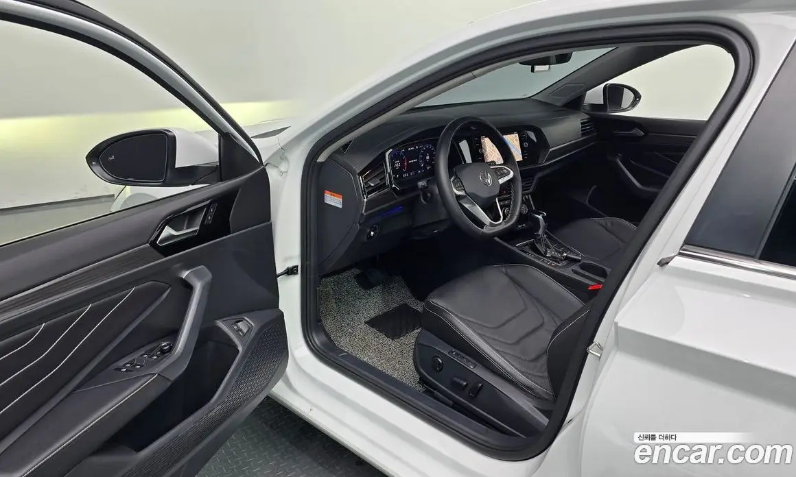 Volkswagen Jetta 2023 1.5 автомат (гидро), фото 17