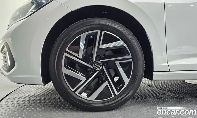 Volkswagen Jetta 2023 1.5 автомат (гидро), миниатюра 5