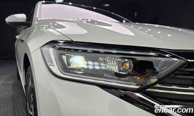 Volkswagen Jetta 2023 1.5 автомат (гидро), миниатюра 8