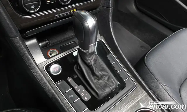 Volkswagen Passat 2018 2.0 автомат (гидро), миниатюра 12