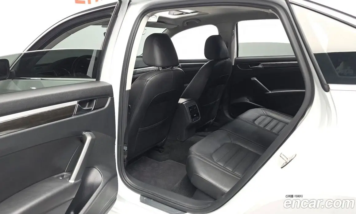 Volkswagen Passat 2018 2.0 автомат (гидро), фото 16