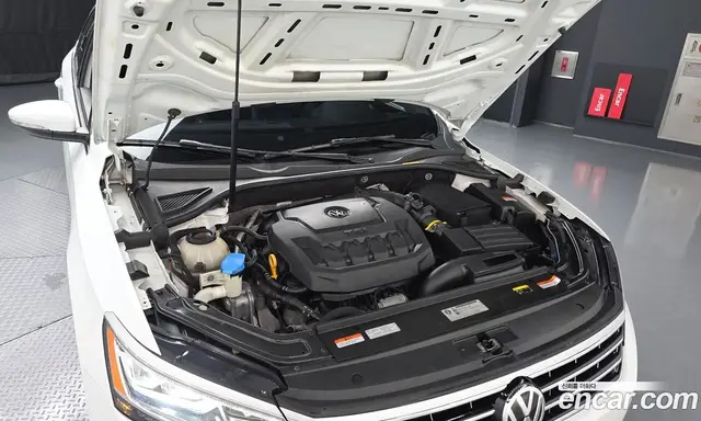 Volkswagen Passat 2018 2.0 автомат (гидро), миниатюра 6