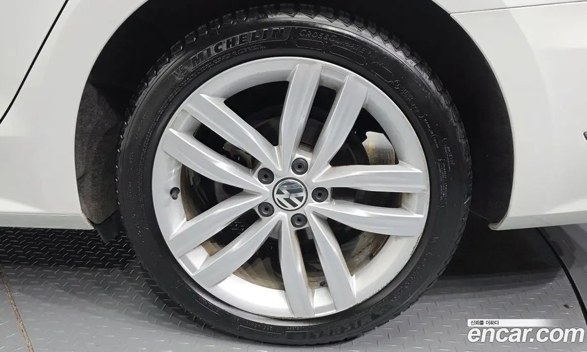 Volkswagen Passat 2018 2.0 автомат (гидро), фото 7