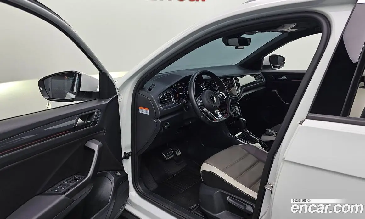 Volkswagen T-Roc 2021 2.0 автомат (гидро), фото 13 Volkswagen T-Roc 2021 2.0 автомат (гидро), фото 13