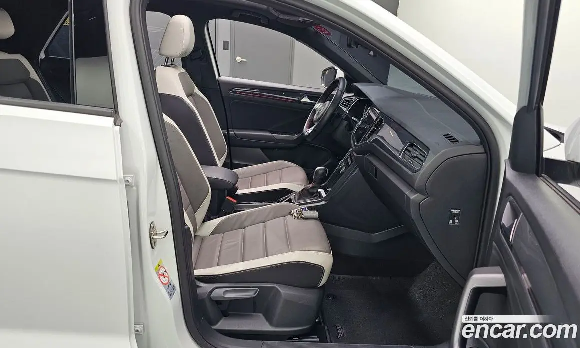 Volkswagen T-Roc 2021 2.0 автомат (гидро), фото 16 Volkswagen T-Roc 2021 2.0 автомат (гидро), фото 16