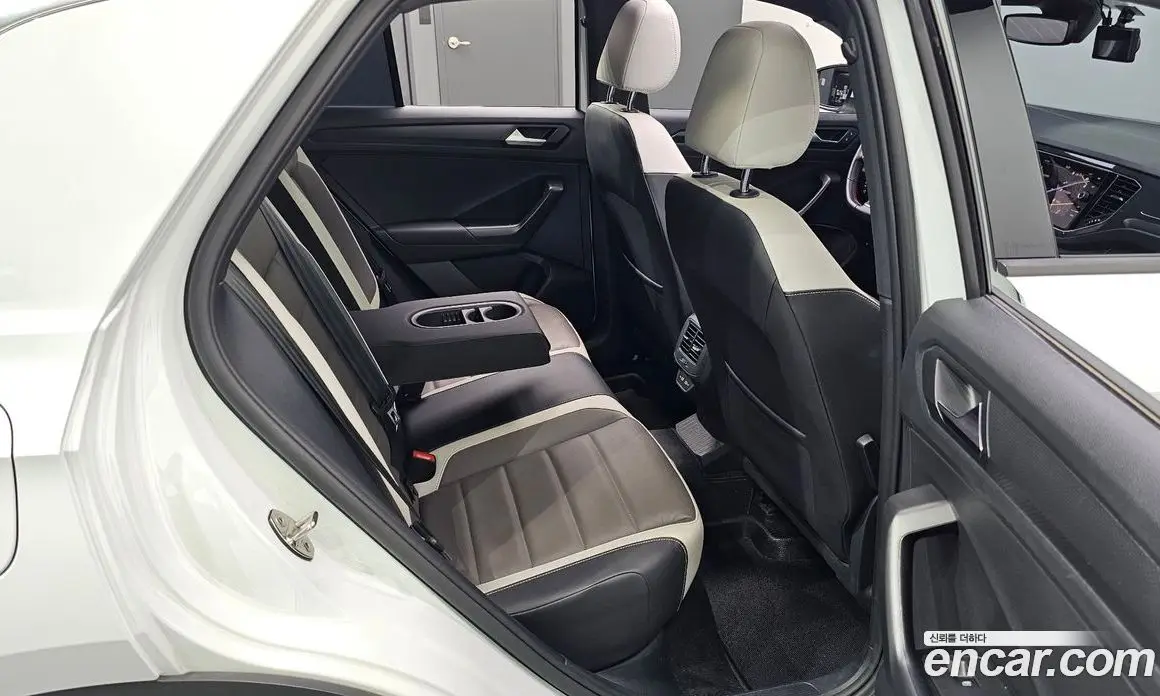 Volkswagen T-Roc 2021 2.0 автомат (гидро), фото 17 Volkswagen T-Roc 2021 2.0 автомат (гидро), фото 17