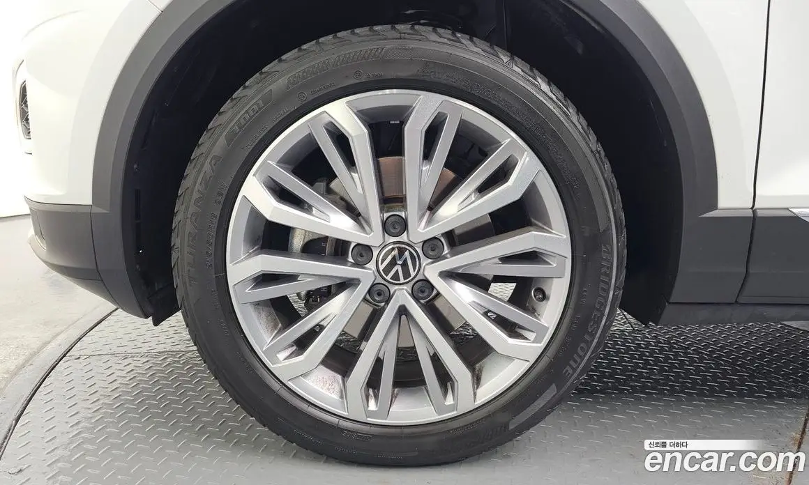 Volkswagen T-Roc 2021 2.0 автомат (гидро), фото 5 Volkswagen T-Roc 2021 2.0 автомат (гидро), фото 5