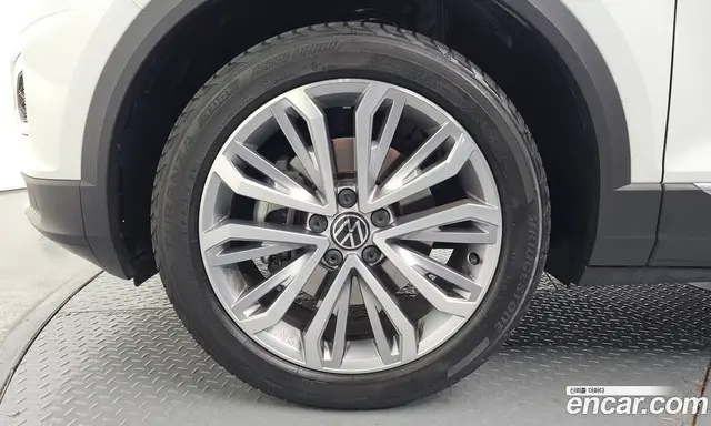 Volkswagen T-Roc 2021 2.0 автомат (гидро), миниатюра 5 Volkswagen T-Roc 2021 2.0 автомат (гидро), миниатюра 5