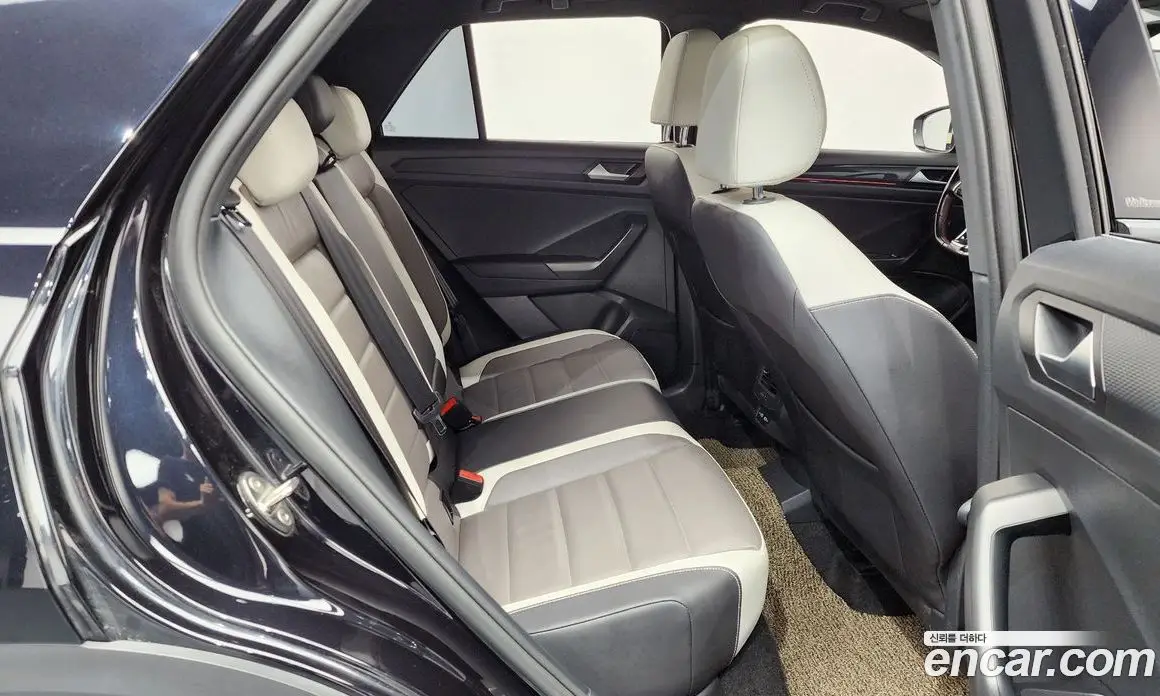 Volkswagen T-Roc 2021 2.0 автомат (гидро), фото 17 Volkswagen T-Roc 2021 2.0 автомат (гидро), фото 17