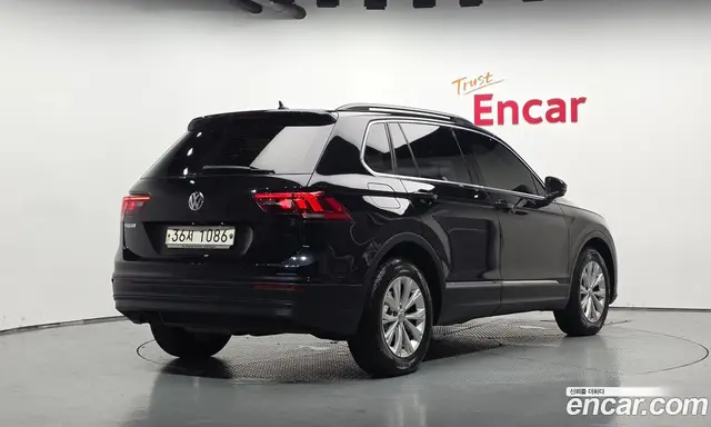 Volkswagen Tiguan 2018 2.0 автомат (гидро), миниатюра 2 Volkswagen Tiguan 2018 2.0 автомат (гидро), миниатюра 2