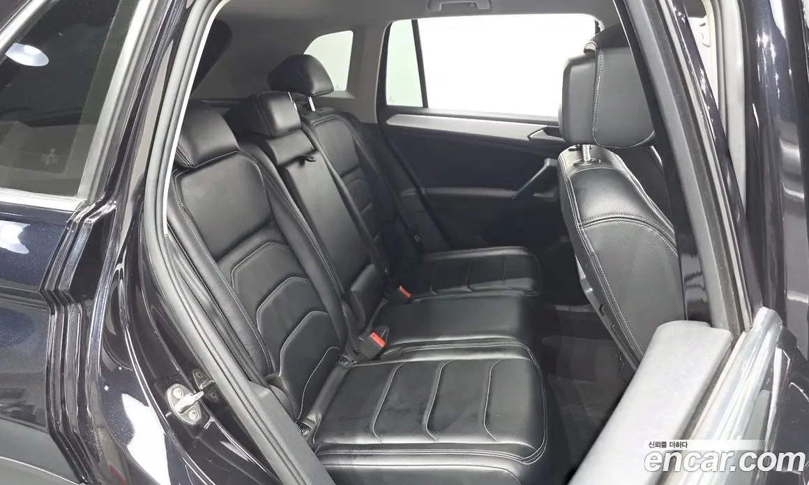 Volkswagen Tiguan 2018 2.0 автомат (гидро), фото 11 Volkswagen Tiguan 2018 2.0 автомат (гидро), фото 11