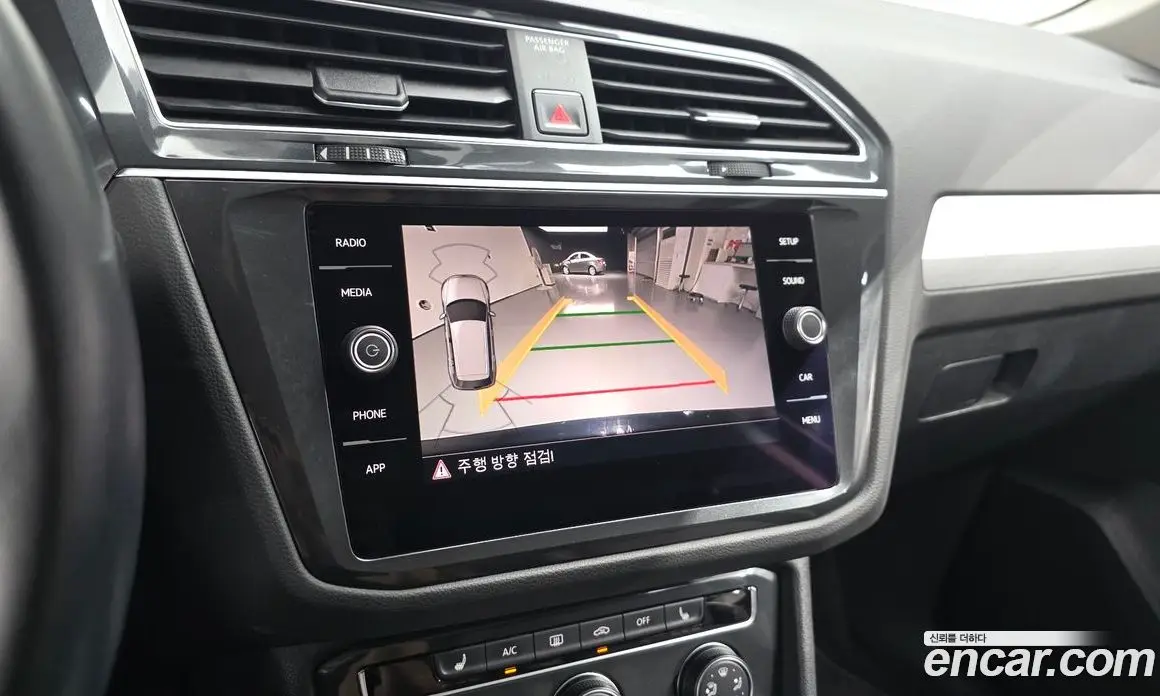 Volkswagen Tiguan 2018 2.0 автомат (гидро), фото 14 Volkswagen Tiguan 2018 2.0 автомат (гидро), фото 14