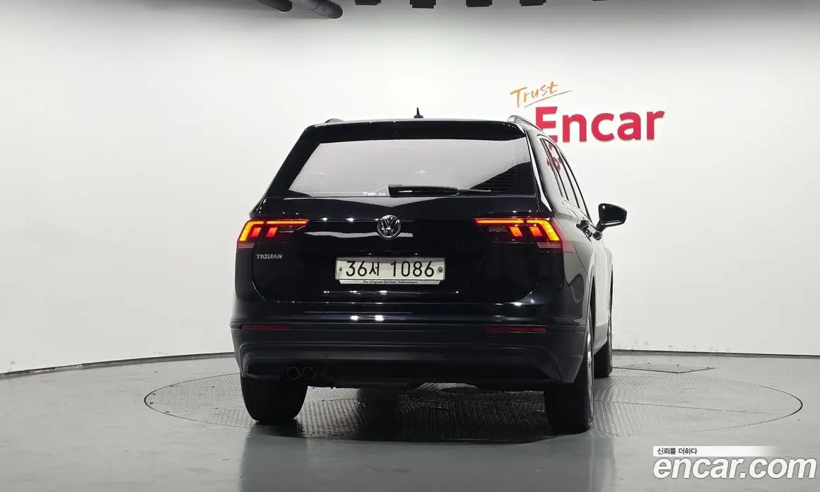 Volkswagen Tiguan 2018 2.0 автомат (гидро), фото 4 Volkswagen Tiguan 2018 2.0 автомат (гидро), фото 4