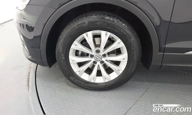 Volkswagen Tiguan 2018 2.0 автомат (гидро), миниатюра 5 Volkswagen Tiguan 2018 2.0 автомат (гидро), миниатюра 5