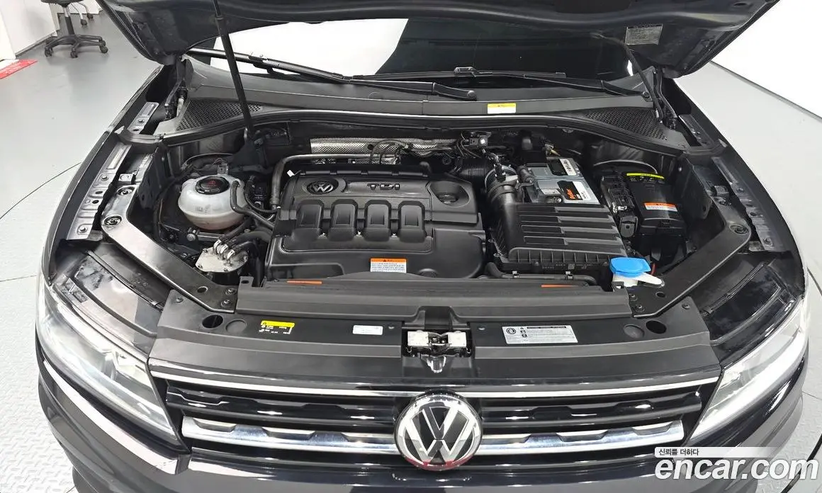 Volkswagen Tiguan 2018 2.0 автомат (гидро), фото 6 Volkswagen Tiguan 2018 2.0 автомат (гидро), фото 6