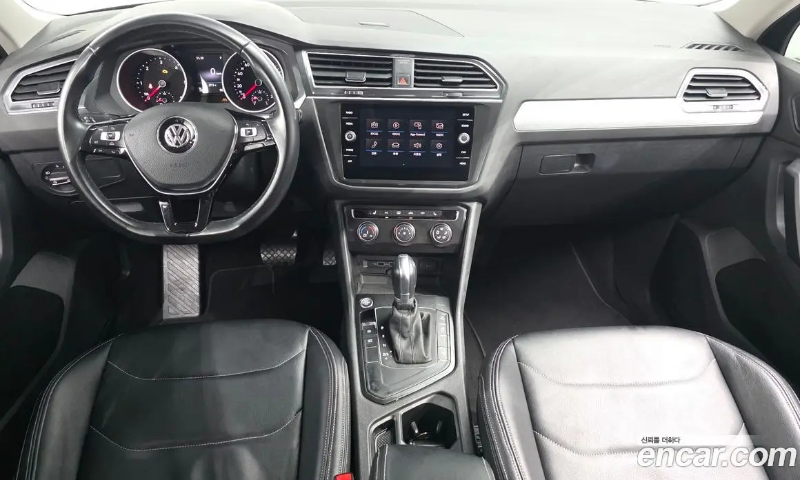 Volkswagen Tiguan 2018 2.0 автомат (гидро), фото 7 Volkswagen Tiguan 2018 2.0 автомат (гидро), фото 7