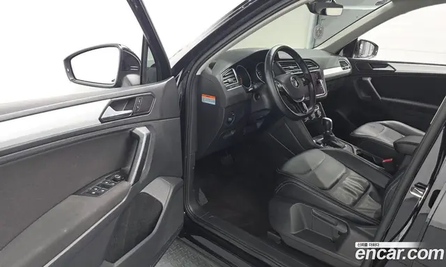 Volkswagen Tiguan 2018 2.0 автомат (гидро), миниатюра 10 Volkswagen Tiguan 2018 2.0 автомат (гидро), миниатюра 10