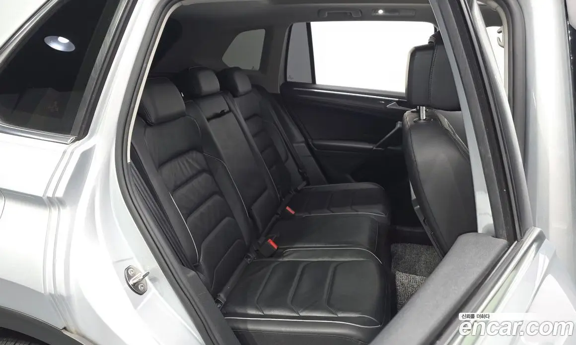 Volkswagen Tiguan 2018 2.0 автомат (гидро), фото 11 Volkswagen Tiguan 2018 2.0 автомат (гидро), фото 11