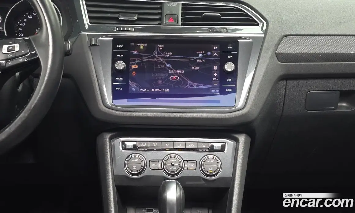 Volkswagen Tiguan 2018 2.0 автомат (гидро), фото 13 Volkswagen Tiguan 2018 2.0 автомат (гидро), фото 13