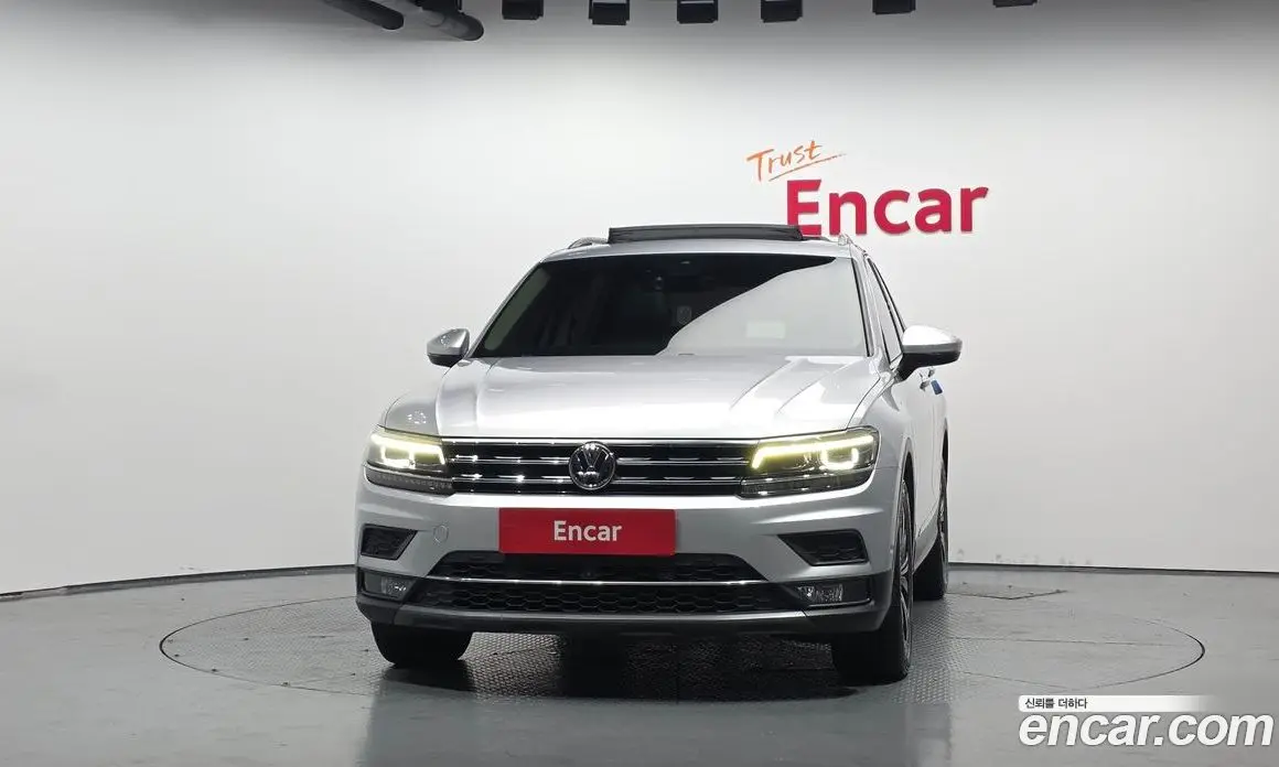 Volkswagen Tiguan 2018 2.0 автомат (гидро), фото 3 Volkswagen Tiguan 2018 2.0 автомат (гидро), фото 3