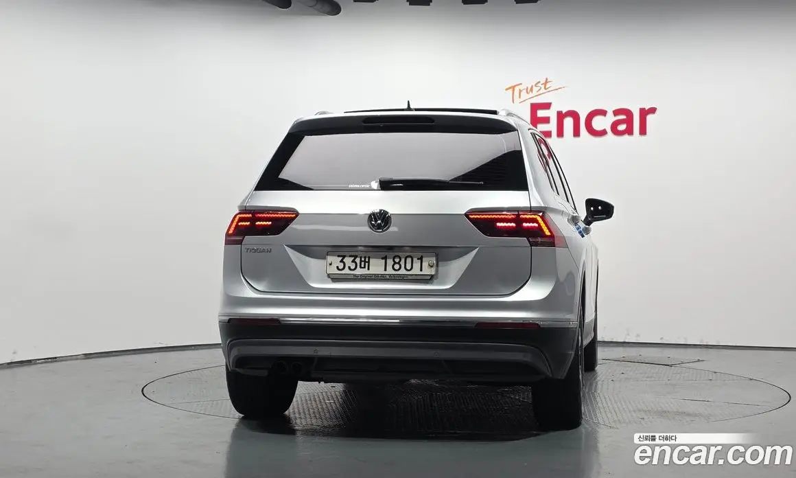 Volkswagen Tiguan 2018 2.0 автомат (гидро), фото 4 Volkswagen Tiguan 2018 2.0 автомат (гидро), фото 4