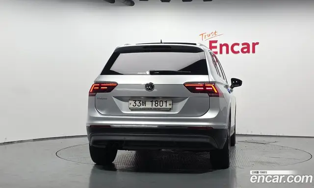 Volkswagen Tiguan 2018 2.0 автомат (гидро), миниатюра 4 Volkswagen Tiguan 2018 2.0 автомат (гидро), миниатюра 4