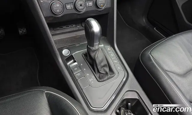 Volkswagen Tiguan 2018 2.0 автомат (гидро), миниатюра 9 Volkswagen Tiguan 2018 2.0 автомат (гидро), миниатюра 9
