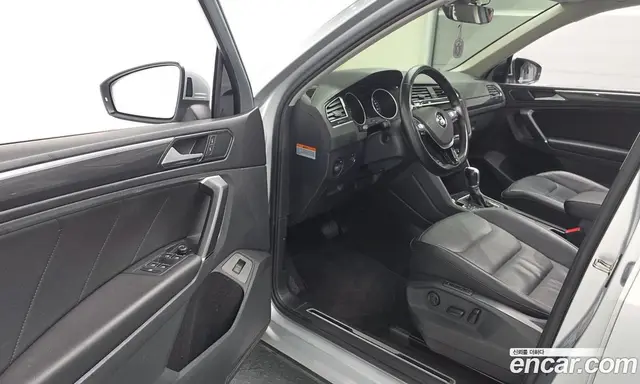 Volkswagen Tiguan 2018 2.0 автомат (гидро), миниатюра 10 Volkswagen Tiguan 2018 2.0 автомат (гидро), миниатюра 10