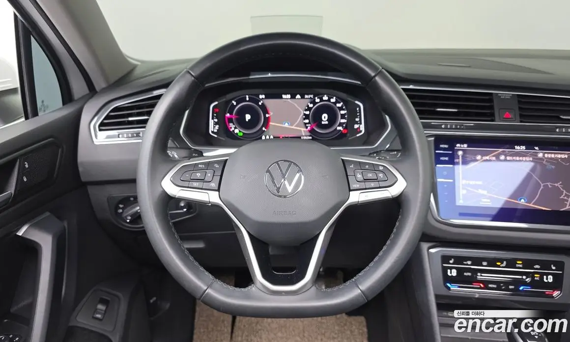 Volkswagen Tiguan 2022 2.0 автомат (гидро), фото 19