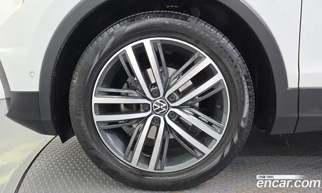 Volkswagen Tiguan 2022 2.0 автомат (гидро), миниатюра 5
