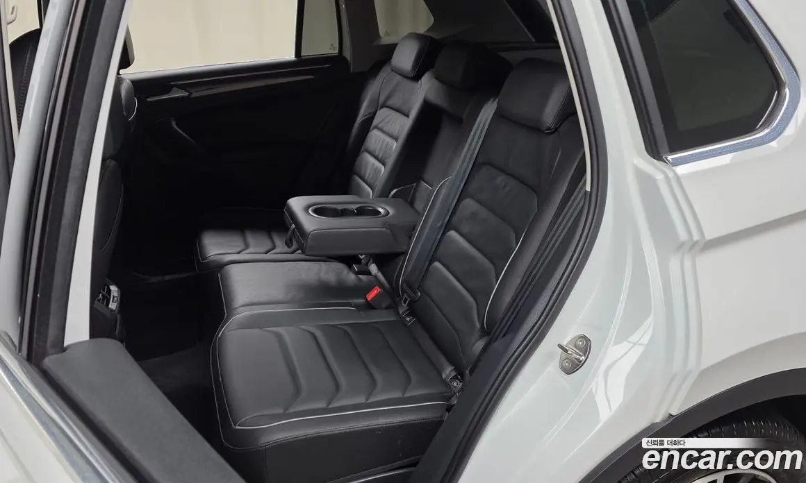Volkswagen Tiguan 2022 2.0 автомат (гидро), фото 18