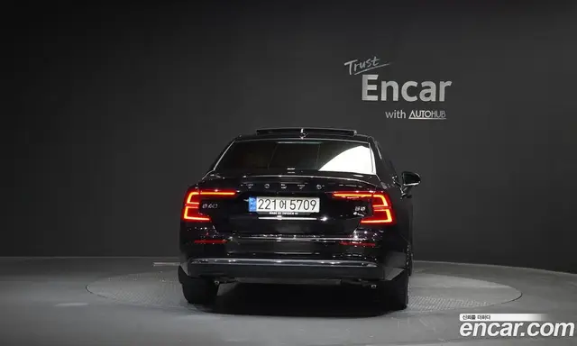 Volvo S60 2022 2.0 автомат (гидро), миниатюра 3 Volvo S60 2022 2.0 автомат (гидро), миниатюра 3