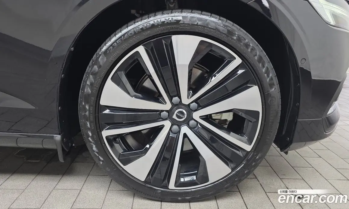 Volvo S60 2022 2.0 автомат (гидро), фото 4 Volvo S60 2022 2.0 автомат (гидро), фото 4