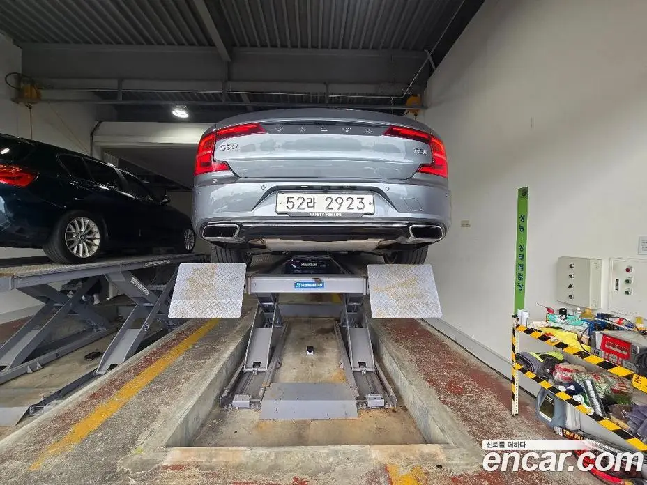 Volvo S90 2018 2.0 автомат (гидро), фото 2 Volvo S90 2018 2.0 автомат (гидро), фото 2
