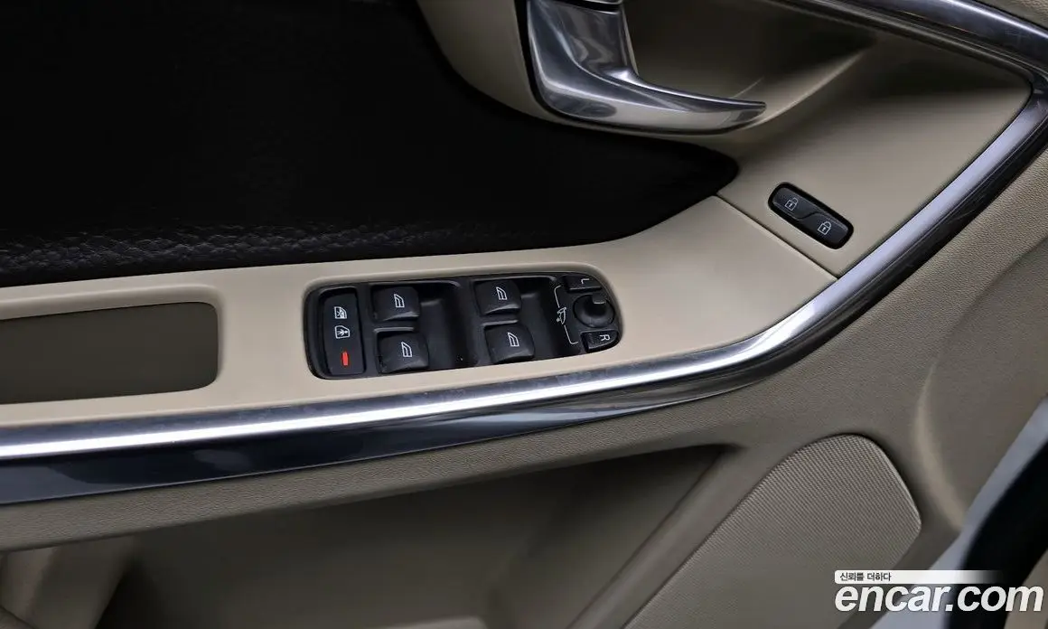Volvo XC60 2013 2.0 автомат (гидро), фото 17 Volvo XC60 2013 2.0 автомат (гидро), фото 17