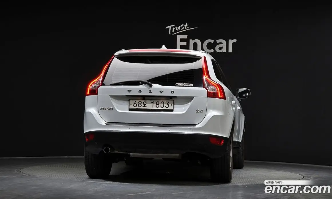 Volvo XC60 2013 2.0 автомат (гидро), фото 4 Volvo XC60 2013 2.0 автомат (гидро), фото 4